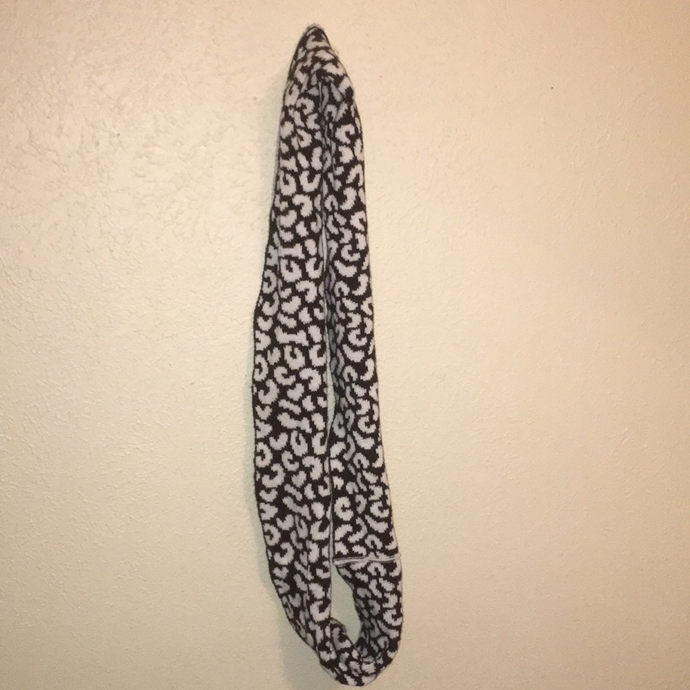 Scarf - Picture 2 of 2